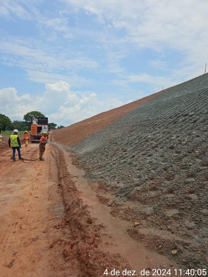Obra da VALE- Ferrovia de Integração do Centro-Oeste (FICO)